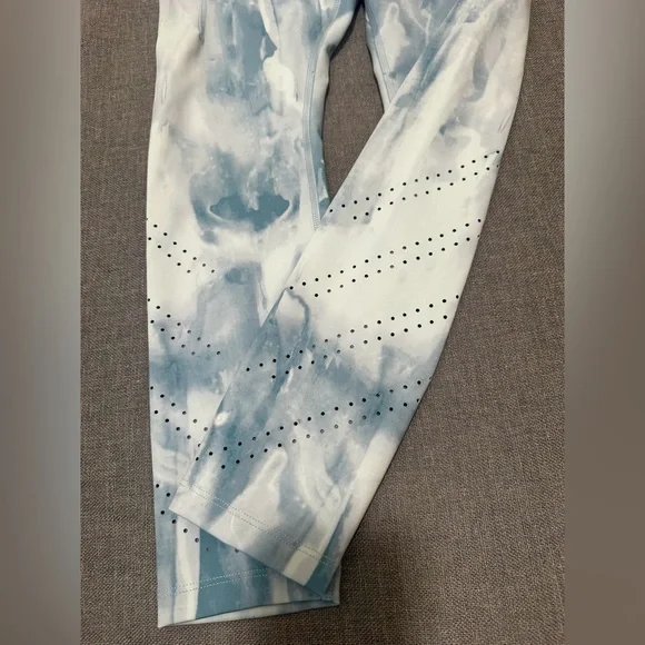 Nike Women's Dri-Fit Epic Luxe Mid-Rise Pocket Running Leggings - Picture 5 of 15